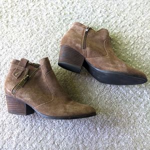 🆕 BRAND NEW Crown Vintage suede booties women's size 7.5